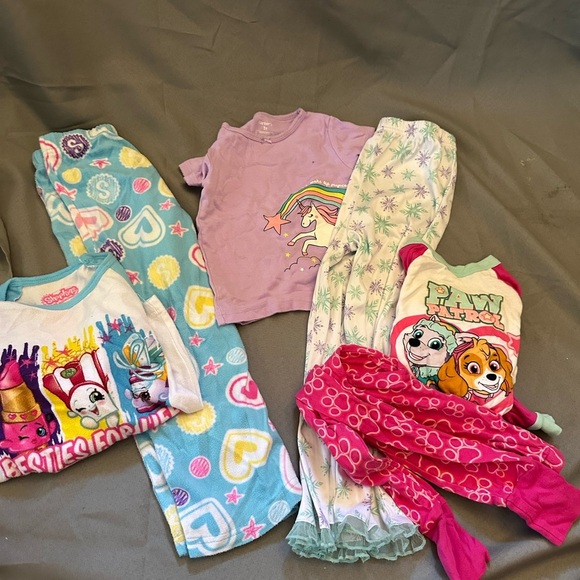 Shopkins Pink and Purple Pajama Set for Cozy Nights - Picture 1 of 7